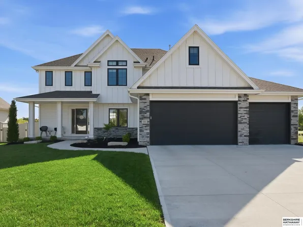 12621 S 73rd St, Papillion, NE 68046