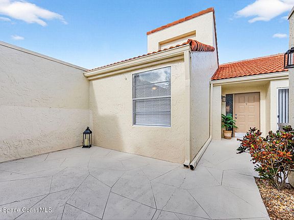 3rd image of 740 Spring Valley Dr