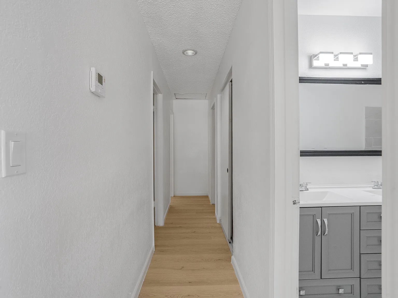 3 bed, 2.0 bath, 1260 sqft, $2,450 — Photo 2