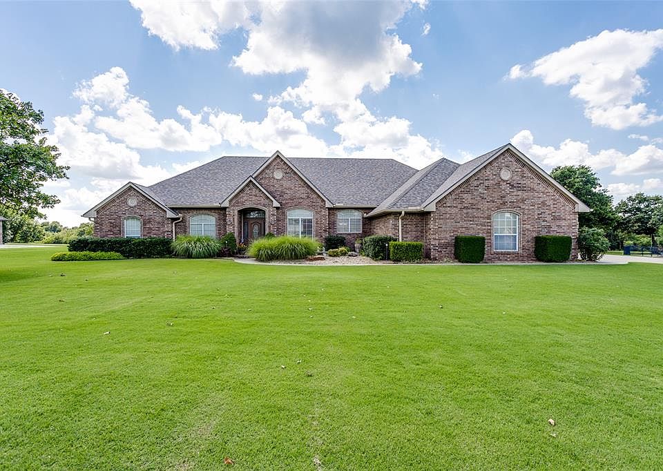 1st image of 1163 Hidden Valley Ln