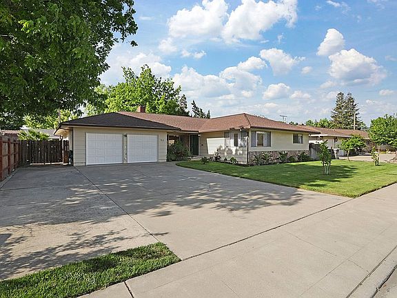 3rd image of 2120 W Lodi Ave