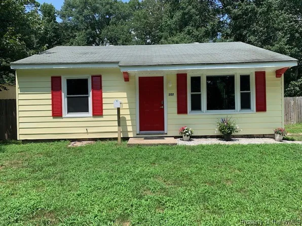 207 Lexington St, Hampton, VA 23669