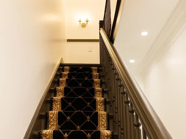 310 Summit Avenue image 16 of 16