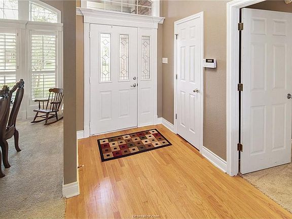 4th image of 8410 Whiterose Ct