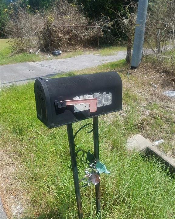 2nd image of 3526 Anthony Ferry Rd