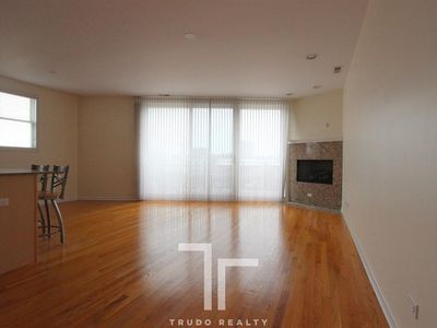 934 W Cuyler Ave, Chicago, IL, 60613