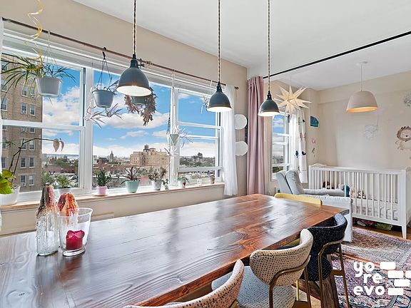 3rd image of 10 Plaza St E APT 9B