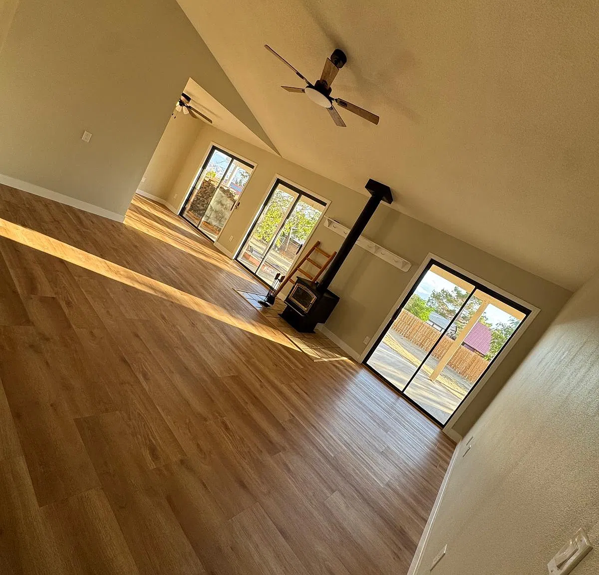 2 bed, 1568 sqft, $2,200 — Photo 2