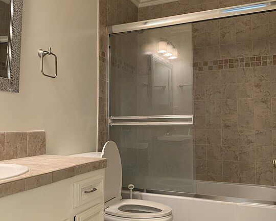 5th image of 929 Idaho Ave APT 3