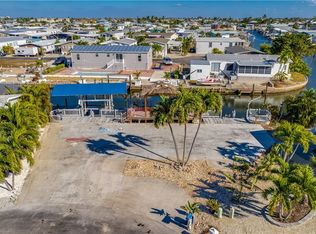 2950 Skipper Ln, Saint James City, FL 33956
