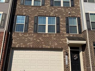 10010 Dorsey Ln, Lanham, MD 20706