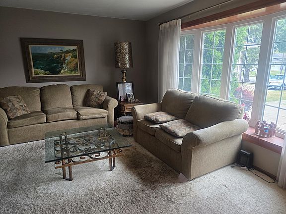 2nd image of 1819 Azalea Dr
