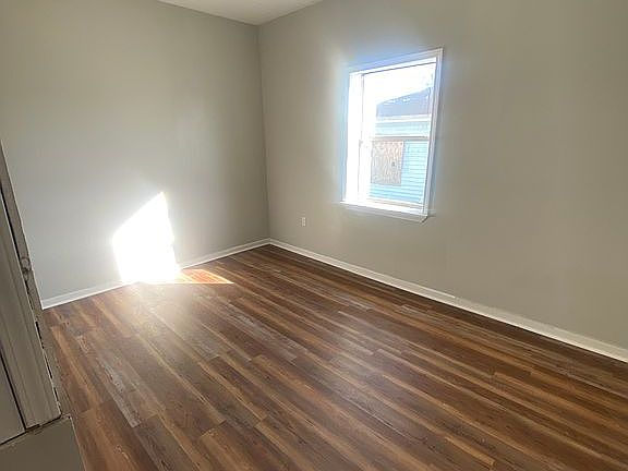 2nd image of 156 Louisiana St