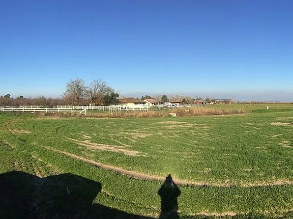 2912 Orange Ave, Patterson, CA 95363