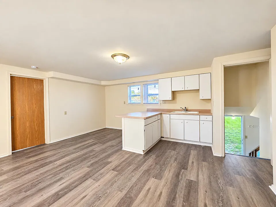415 W Jefferson St #1B