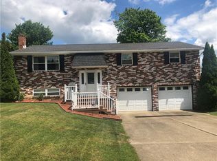 215 Roebling Dr, Saxonburg, PA 16056