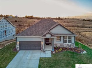 11242 S 117th Ave, Papillion, NE 68046