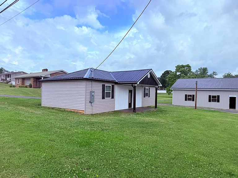 29201 Lee Hwy — Photo 3