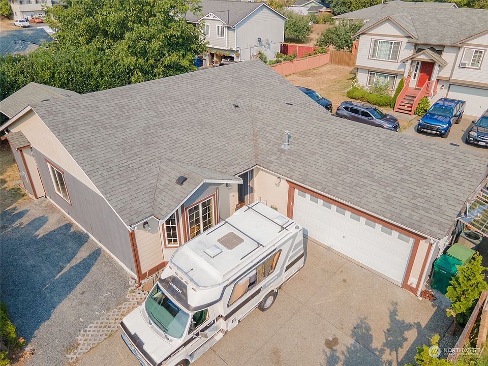 1st image of 4823 84th Street NE