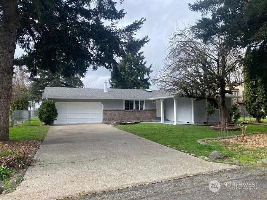 1st image of 18320 2nd Avenue Ct E