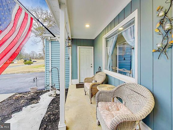 4th image of 10505 Old Colchester Rd