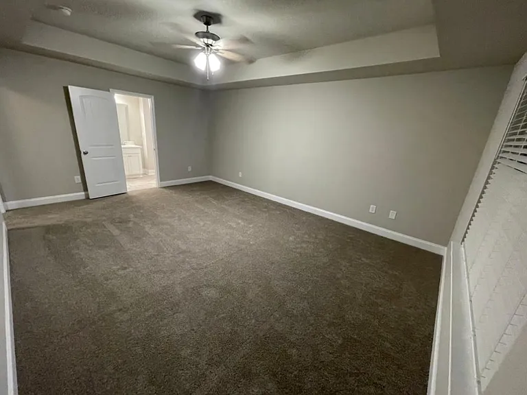 211 Rosewood Cir #211 — Photo 4