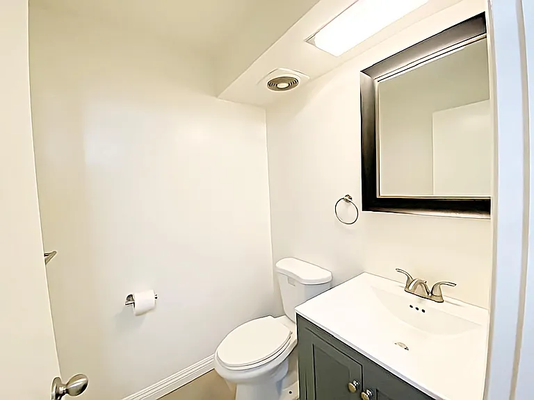 1817 N Fuller Ave #301 — Photo 11