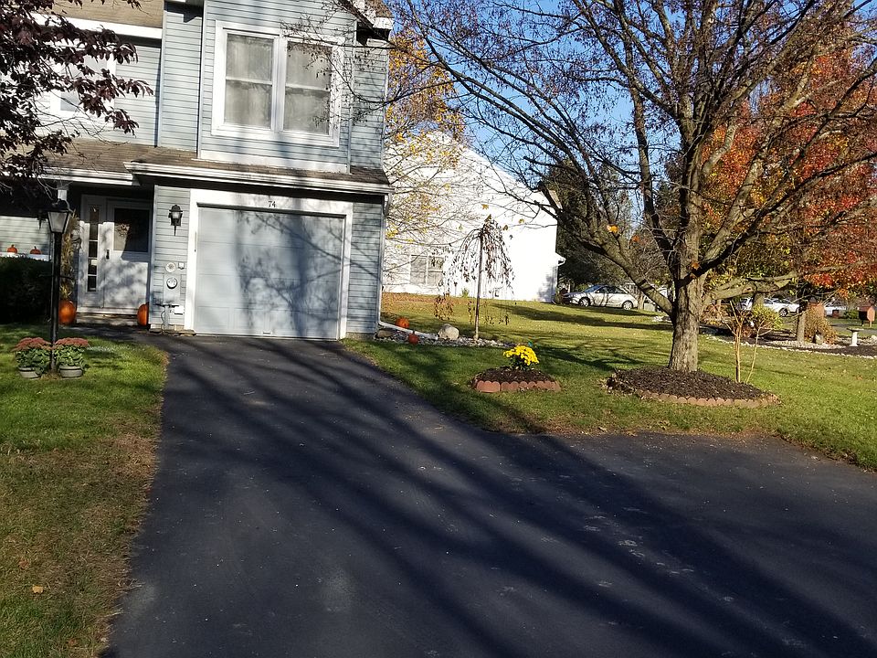 1st image of 74 Stoney Creek Dr