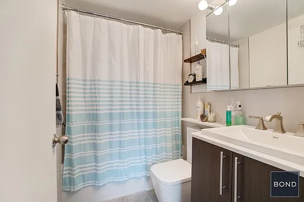 Rented by Bond New York | media 14