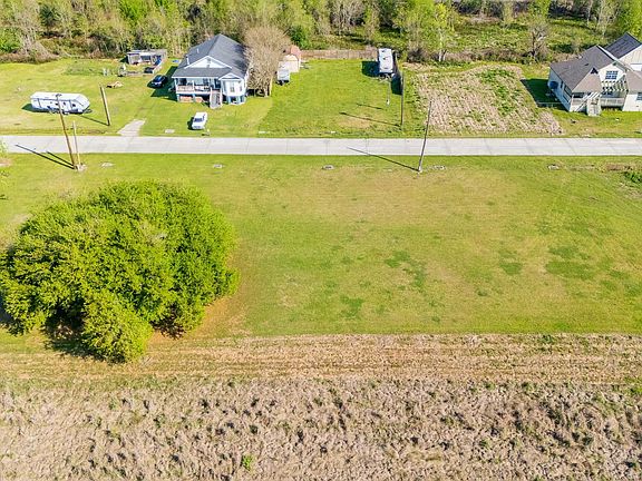 4th image of Country Village Dr