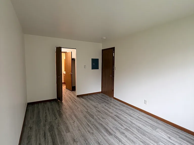 W156N11495 Pilgrim Rd #212 — Photo 6