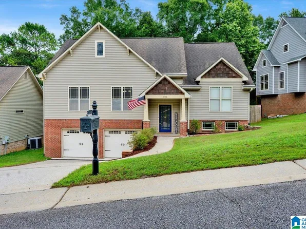 106 Victory Trl, Pelham, AL 35124