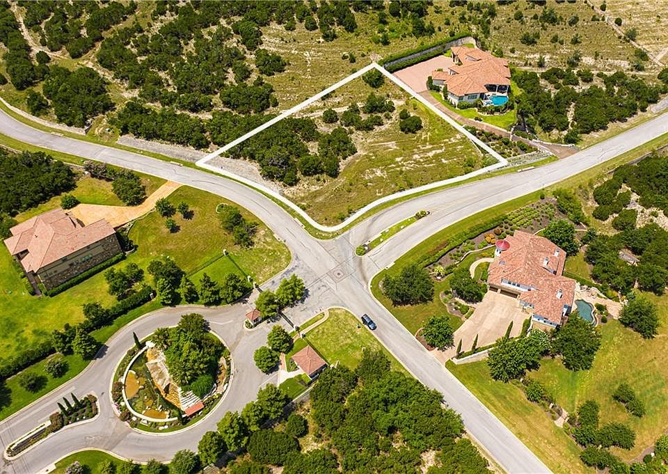 1st image of 210 Palazza Alto Dr