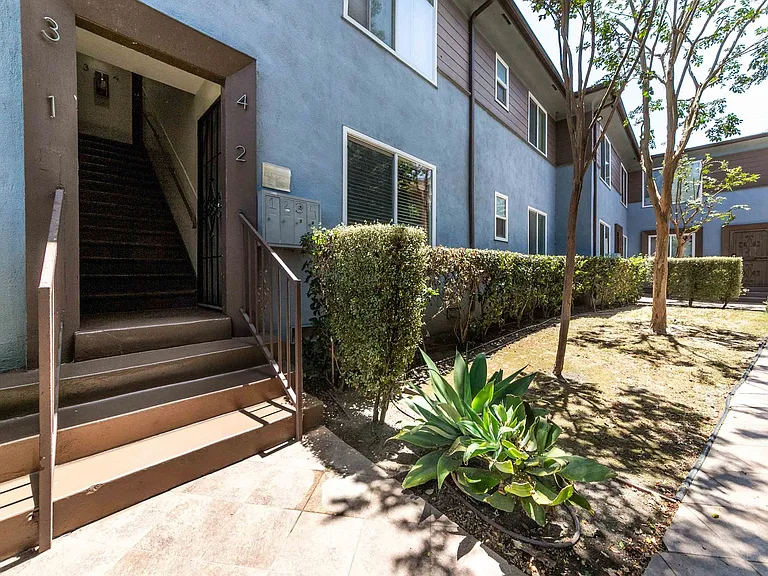 4040 Palmwood — Photo 12