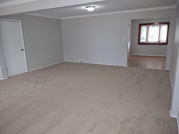 2nd image of 1921 Hazel Ave