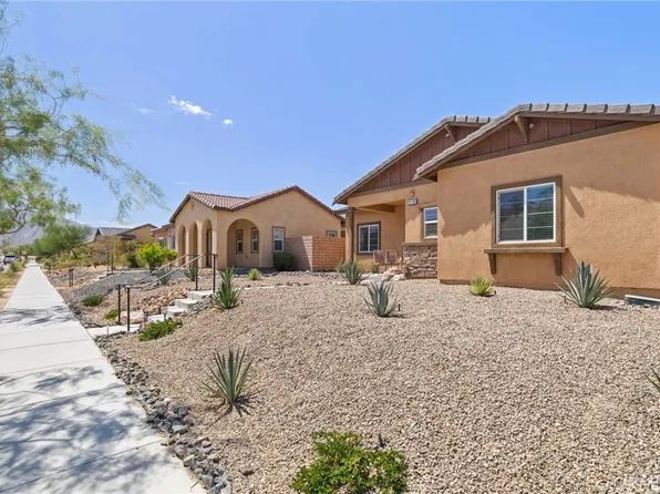 67498 Rio Largo Rd, Cathedral City, CA 92234