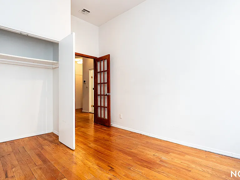 327 Nostrand Ave #4 — Photo 12