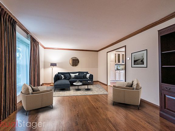 3rd image of 3319 Skyline Dr