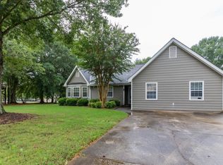 2061 Blackberry Ln, Auburn, GA 30011