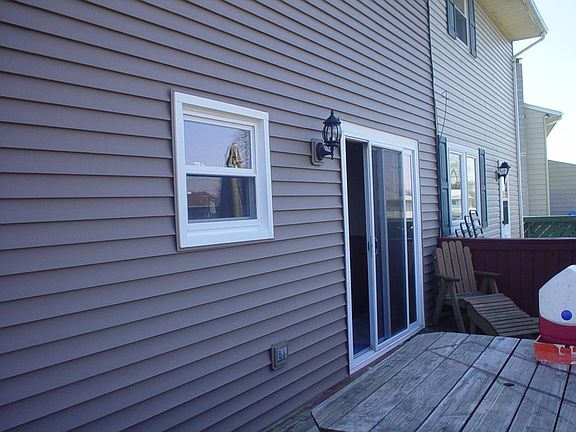 Patio door to deck