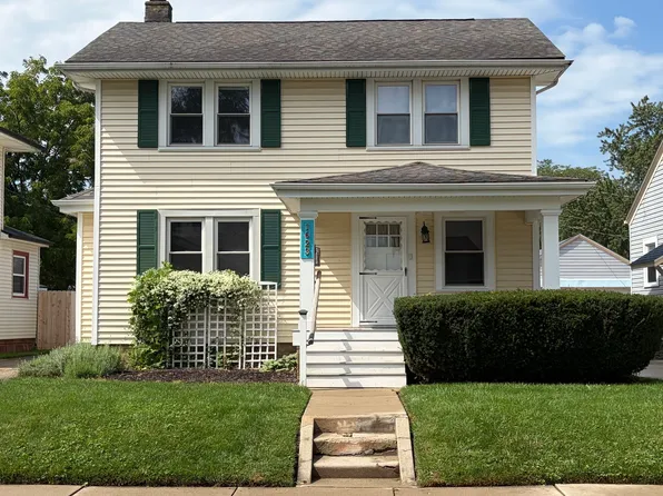 1623 Fairhill Rd, Fort Wayne, IN 46808