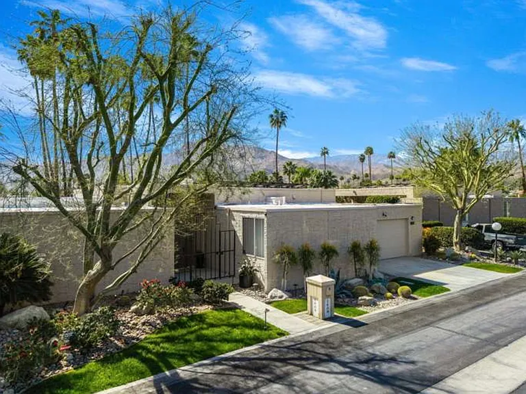 1408 Tamarisk West St — Photo 33