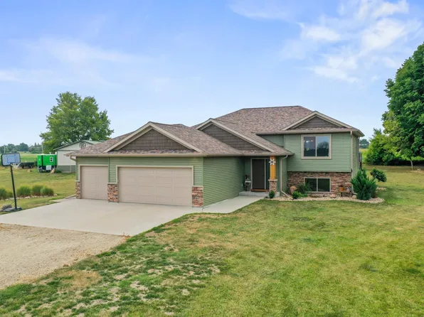 11945 County Road 3 Rd SW, Stewartville, MN 55976