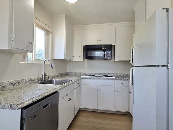2nd image of 3579 Agate Dr #7