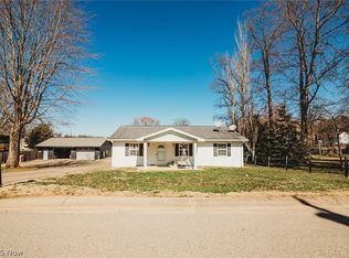 901 56th St, Vienna, WV 26105