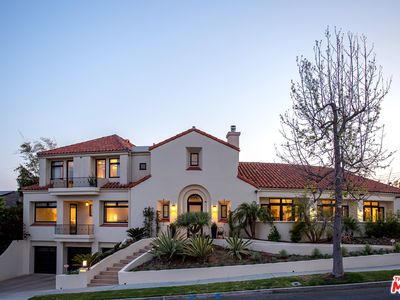 2943 Club Dr, Los Angeles, CA, 90064