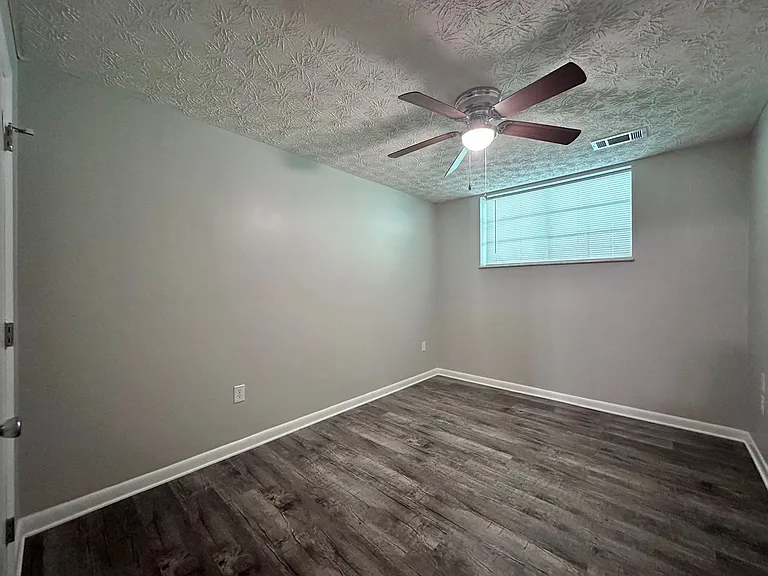 2021 N Sizer Ave #L — Photo 62
