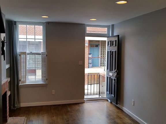 Spacious living room