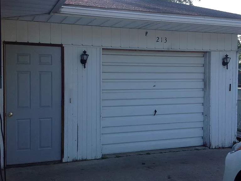 213 Crystal Valley Dr — Photo 16