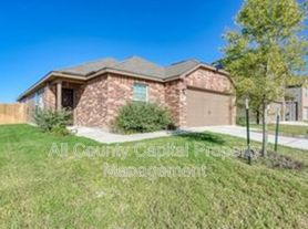 18505 Quiet Range Dr, Elgin, TX